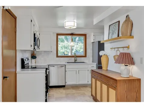 13910 Caufield Road Oregon City OR 97045