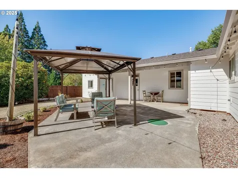 13910 Caufield Road Oregon City OR 97045