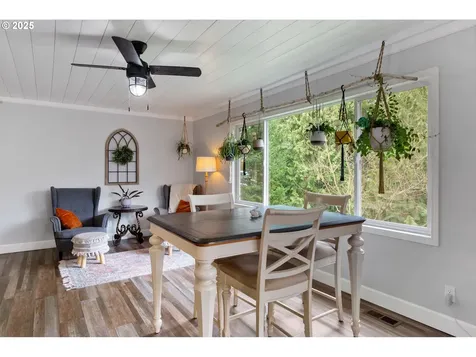 149 S Vista Way Kelso WA 98626