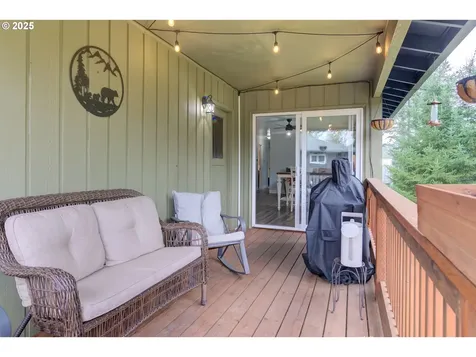 149 S Vista Way Kelso WA 98626