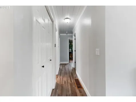 149 S Vista Way Kelso WA 98626