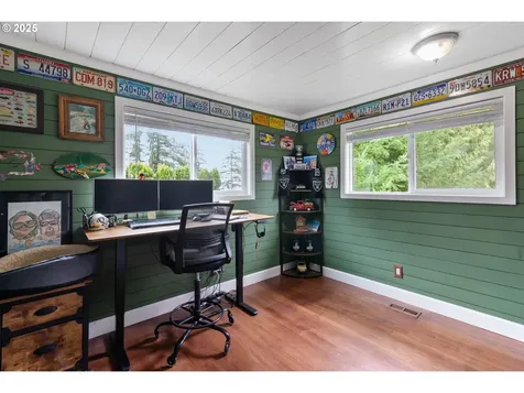 149 S Vista Way Kelso WA 98626