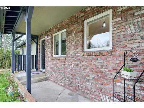 149 S Vista Way Kelso WA 98626