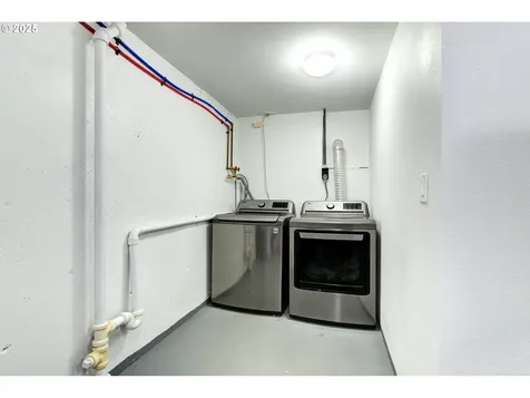 149 S Vista Way Kelso WA 98626