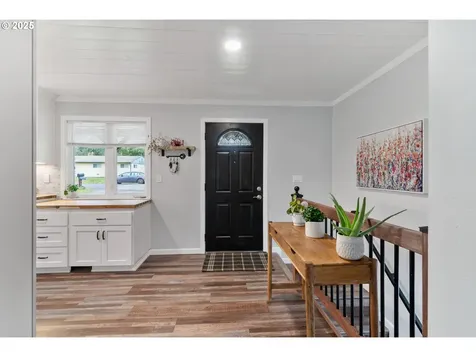 149 S Vista Way Kelso WA 98626