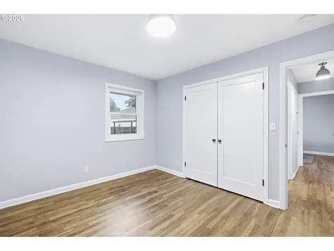 6123 NE Halsey Street Portland OR 97213