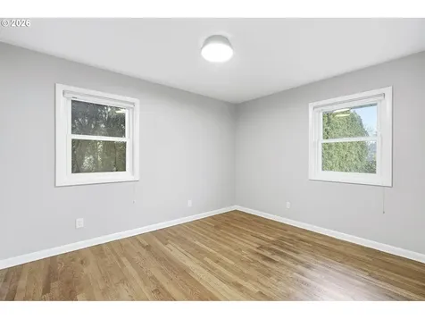 6123 NE Halsey Street Portland OR 97213