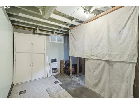 6123 NE Halsey Street Portland OR 97213
