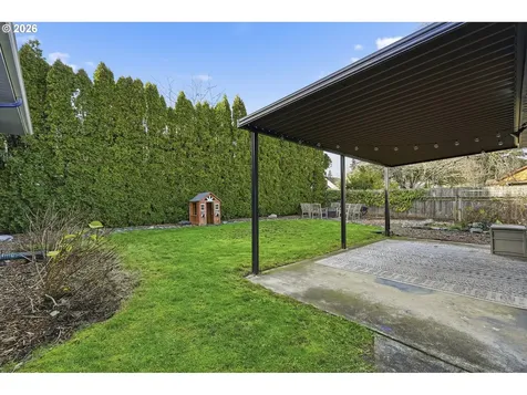 6123 NE Halsey Street Portland OR 97213