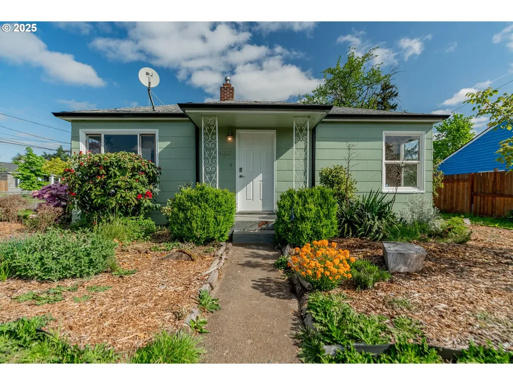 8405 SE Glenwood Street Portland OR 97266