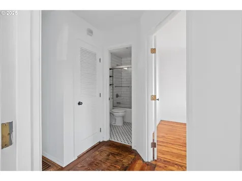 8405 SE Glenwood Street Portland OR 97266