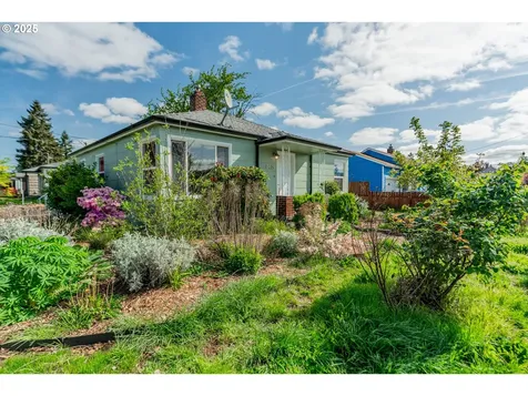 8405 SE Glenwood Street Portland OR 97266