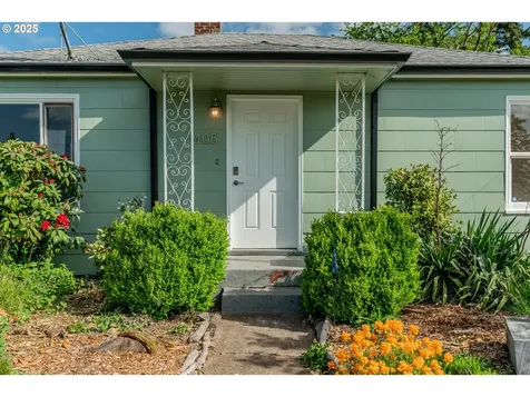 8405 SE Glenwood Street Portland OR 97266