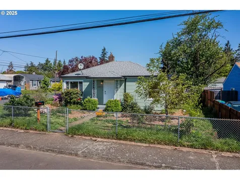 8405 SE Glenwood Street Portland OR 97266