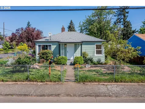 8405 SE Glenwood Street Portland OR 97266