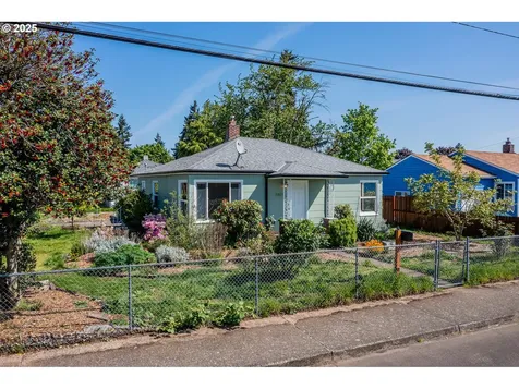 8405 SE Glenwood Street Portland OR 97266