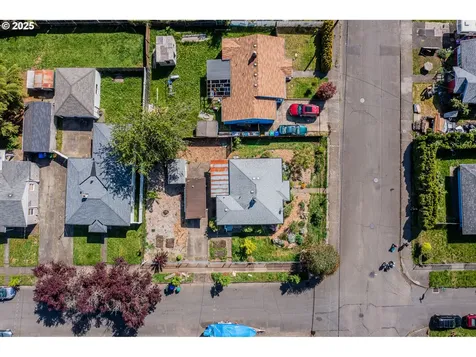 8405 SE Glenwood Street Portland OR 97266