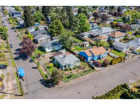8405 SE Glenwood Street Portland OR 97266