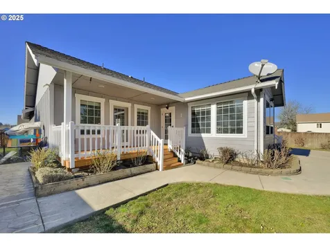 777 27th Avenue Sweet Home OR 97386