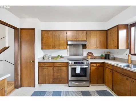 12837 NE Morris Street Portland OR 97230