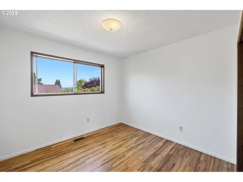 12837 NE Morris Street Portland OR 97230