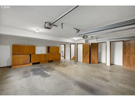 12837 NE Morris Street Portland OR 97230