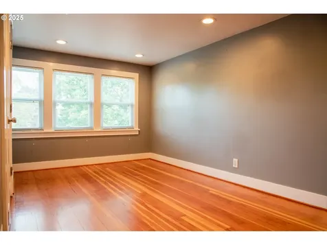 5311 NE 30th Avenue Portland OR 97211