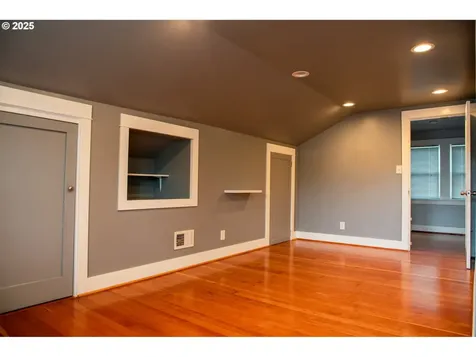 5311 NE 30th Avenue Portland OR 97211
