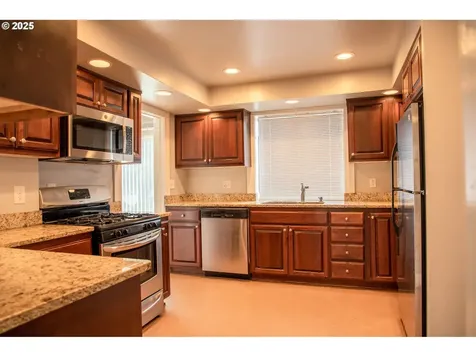 5311 NE 30th Avenue Portland OR 97211