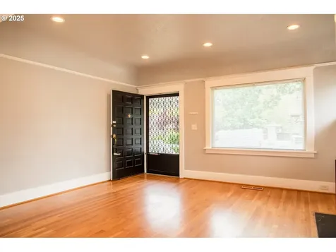 5311 NE 30th Avenue Portland OR 97211
