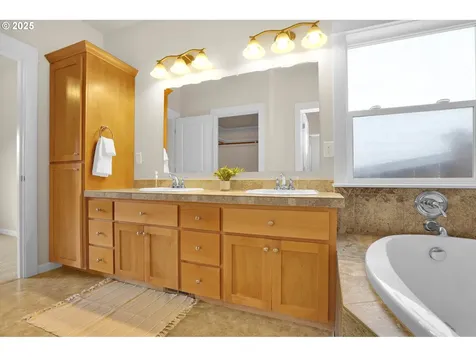 1641 Chasa Street Eugene OR 97401