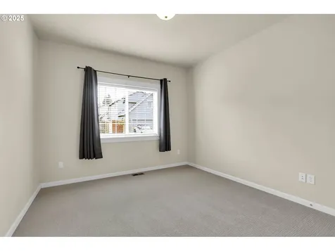 1641 Chasa Street Eugene OR 97401