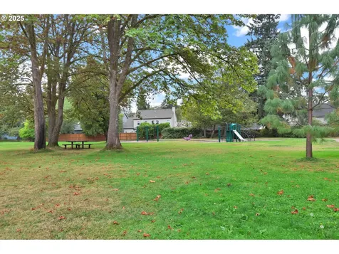 1641 Chasa Street Eugene OR 97401