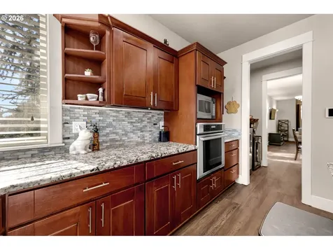 1551 N 4th Court Washougal WA 98671