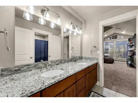 1551 N 4th Court Washougal WA 98671