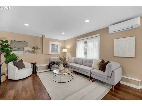 1551 N 4th Court Washougal WA 98671