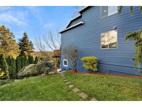 1551 N 4th Court Washougal WA 98671