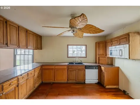 1132 2nd Avenue Sweet Home OR 97386