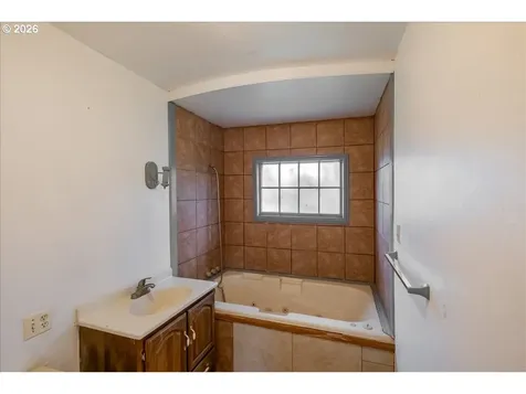 1132 2nd Avenue Sweet Home OR 97386