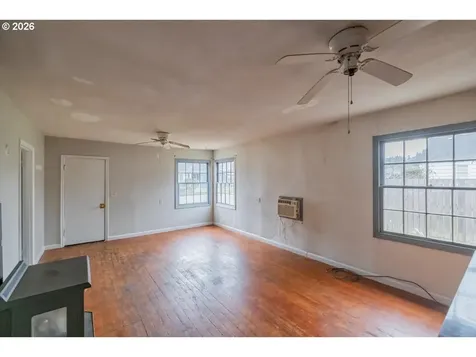 1132 2nd Avenue Sweet Home OR 97386