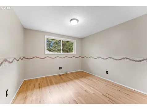 3825 SE 166th Court Portland OR 97236