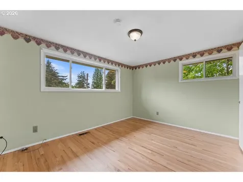 3825 SE 166th Court Portland OR 97236