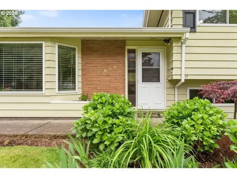 3825 SE 166th Court Portland OR 97236