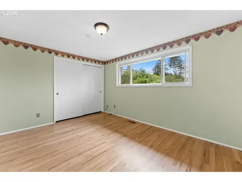 3825 SE 166th Court Portland OR 97236