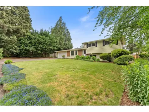 3825 SE 166th Court Portland OR 97236