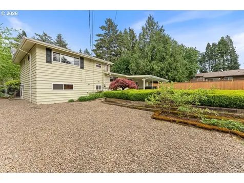 3825 SE 166th Court Portland OR 97236