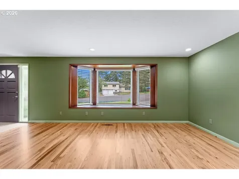 3825 SE 166th Court Portland OR 97236
