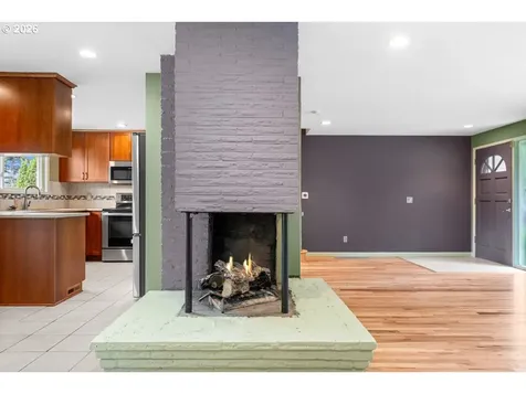 3825 SE 166th Court Portland OR 97236