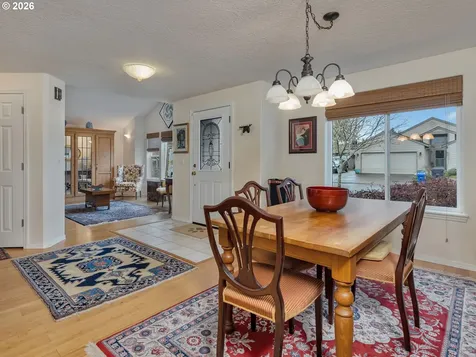 19220 Cokeron Drive Oregon City OR 97045