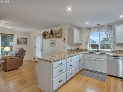 19220 Cokeron Drive Oregon City OR 97045